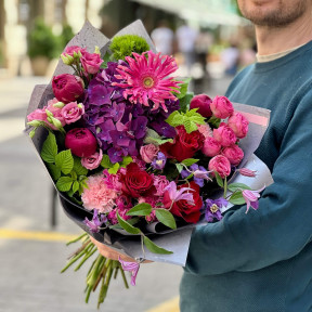 Яскравий букет з герберою та гортензією «Романтичний вечір»