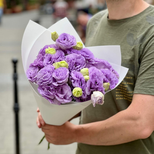 5 гілок еустоми сорту Corelli Lavender у букеті «Пухнастий фіолет»