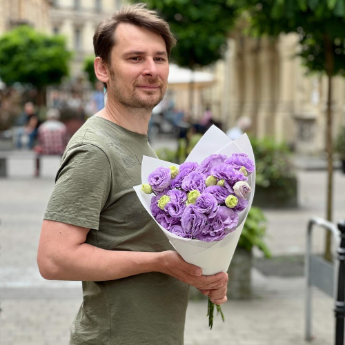 5 гілок еустоми сорту Corelli Lavender у букеті «Пухнастий фіолет»