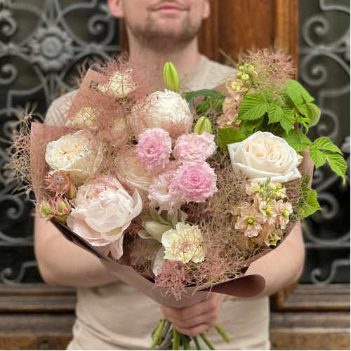 Ніжний пухнастий букет «Улюблені обійми»