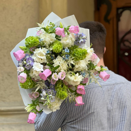 Світлий польовий букет «Казкові дзвоники»