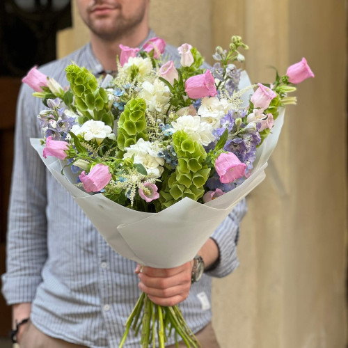 Світлий польовий букет «Казкові дзвоники»