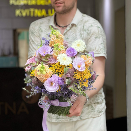 Квітковий сніп з лавандою «Замріяний сад»