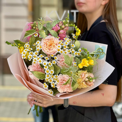 Ніжний запашний букет «Дівоча усмішка»