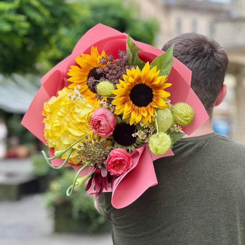 Яскравий букет з соняшниками Sunrich «Сонячний калейдоскоп»