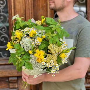 Яскравий польовий букет «Чарівна Христина»