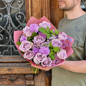 Ніжний букет в бузкових кольорах «Мрія Христинки»