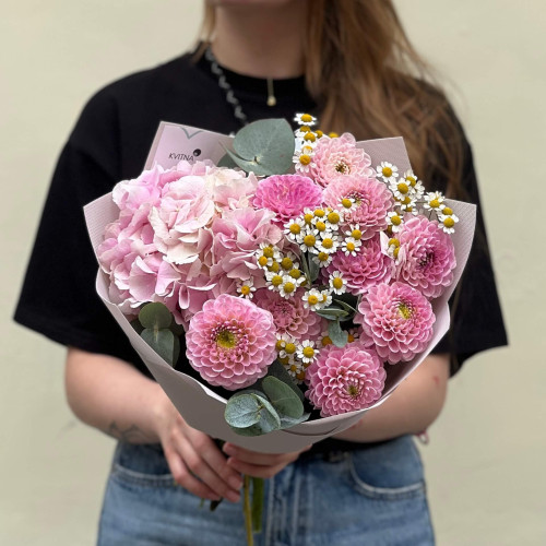 Delicate bouquet with hydrangea and dahlias «Pink Honey»