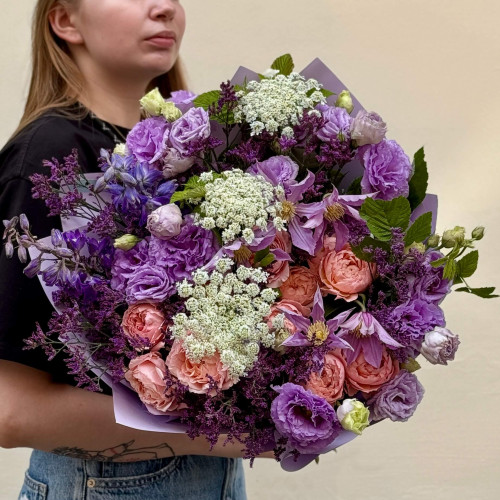 Вишуканий букет «Кольори, що шепочуть»