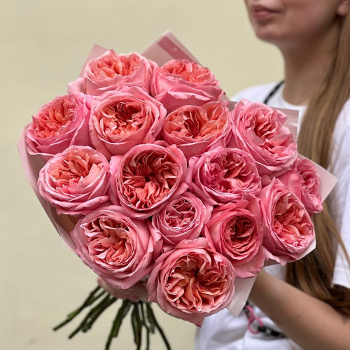 15 яскравих півонієвидних троянд Pink X-Pression у букеті «Рожева чарівність»