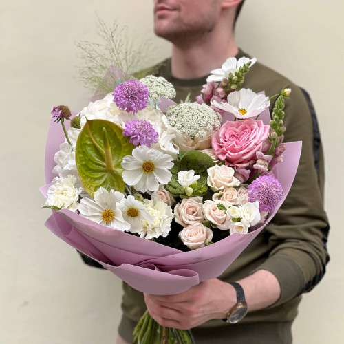 Світлий романтичний букет «Італійський вітраж»