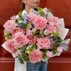 Розкішний букет з преміальною японською трояндою Princess Hitomi «Азійський сад»