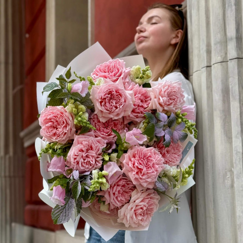 Роскошный букет с премиальной японской розой Princess Hitomi «Азиатский сад»