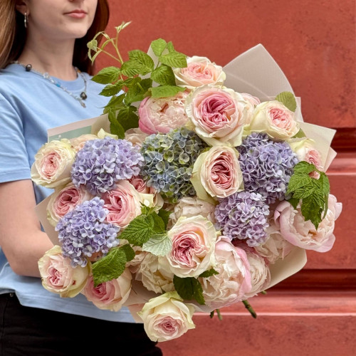 Exquisite bouquet with peonies and peony-shaped roses «Dawn Dream»