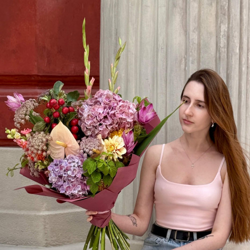 Фактурний букет із серпневим настроєм «Райські яблучка»