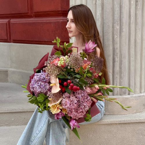 Фактурний букет із серпневим настроєм «Райські яблучка»