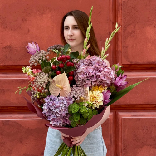 Фактурний букет із серпневим настроєм «Райські яблучка»