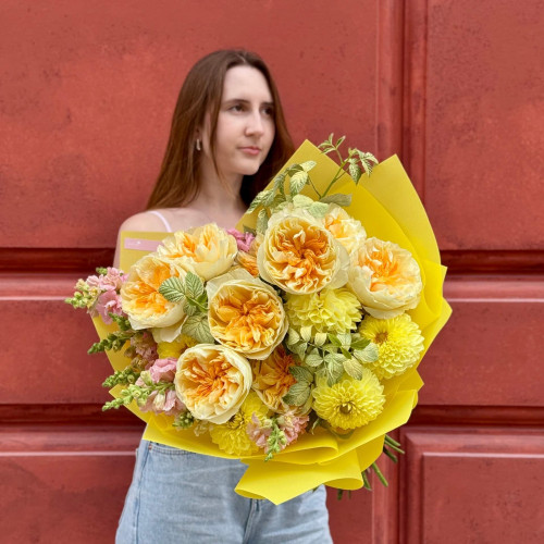 Bright cheerful bouquet with Antonia peony-shaped roses «You are the Sun»