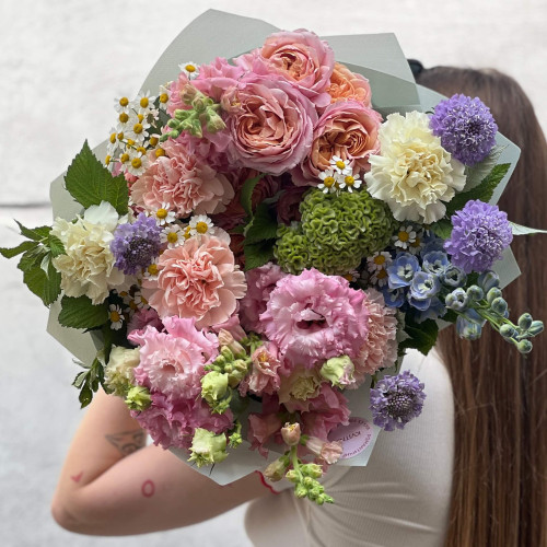 Різнобарвний букет у ніжних тонах «Садова феєрія»