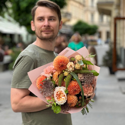 Літній букет у теплих відтінках «Серпнева щедрість»