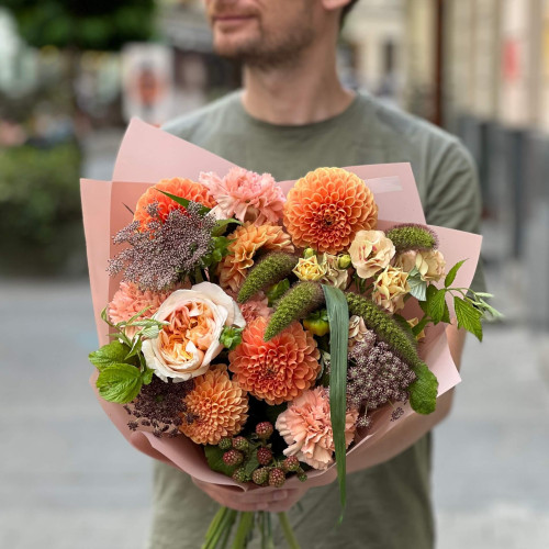 Літній букет у теплих відтінках «Серпнева щедрість»