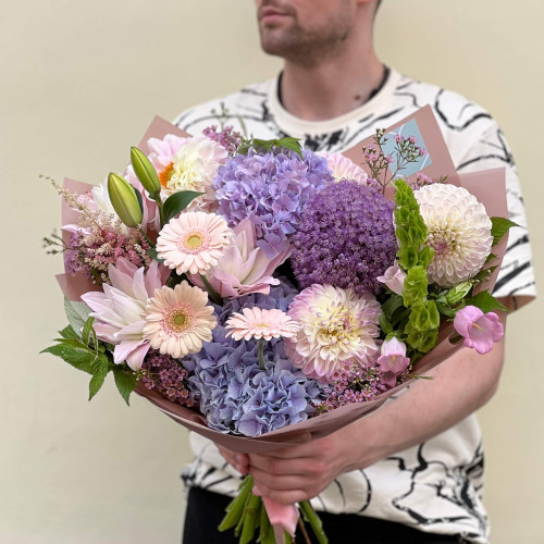 Рожево-бузковий ніжний букет «Аметистова зірочка»