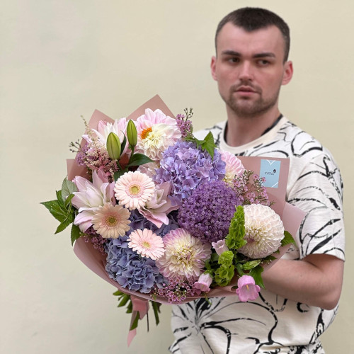 Рожево-бузковий ніжний букет «Аметистова зірочка»