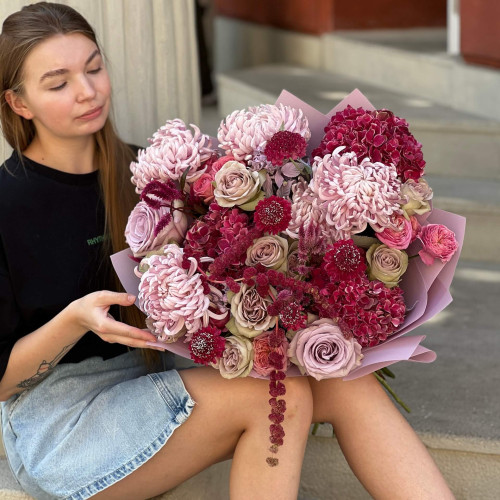 Lush velvet bouquet «Evening Cherry»