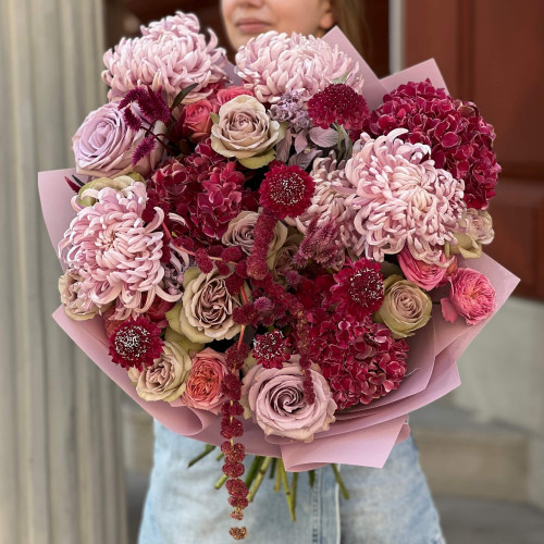 Lush velvet bouquet «Evening Cherry»