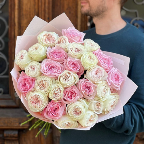 Душистый букет из 29 пионовидных роз Pink O’Hara и Lorena «Ароматная жемчужина»