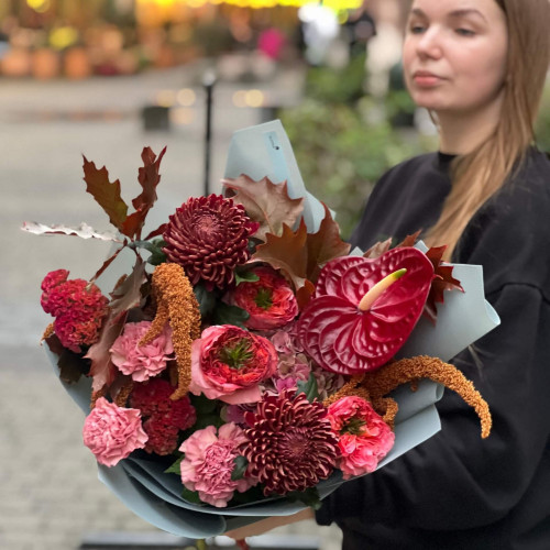 Букет с осенним настроением «Вспышка Бургунди»