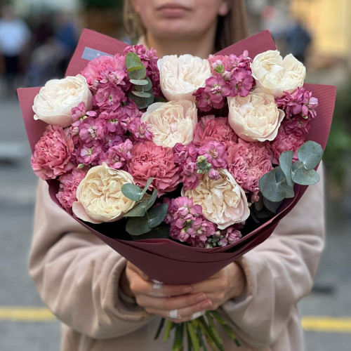 Пастельний букет з трояндами від плантації VIP Roses «Аромат Надії»