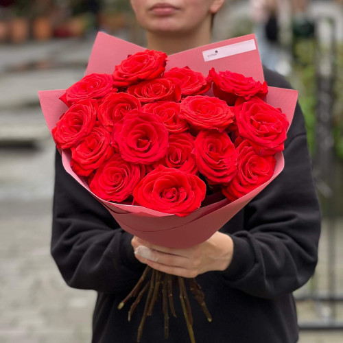 17 троянд сорту Nina у букеті «Намисто для Віри»