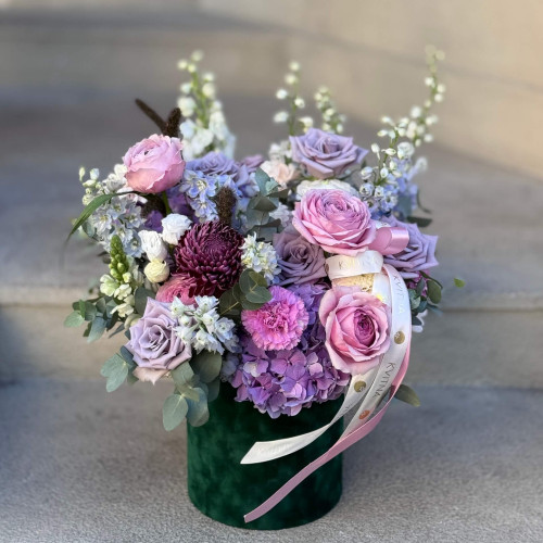 Вишукана коробка у бузкових кольорах «Смарагдове небо»