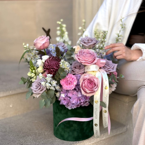 Вишукана коробка у бузкових кольорах «Смарагдове небо»