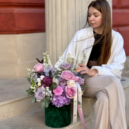 Вишукана коробка у бузкових кольорах «Смарагдове небо»
