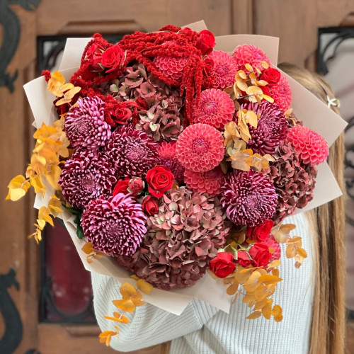 Розкішний сезонний букет в осінніх кольорах «Багряний пейзаж»