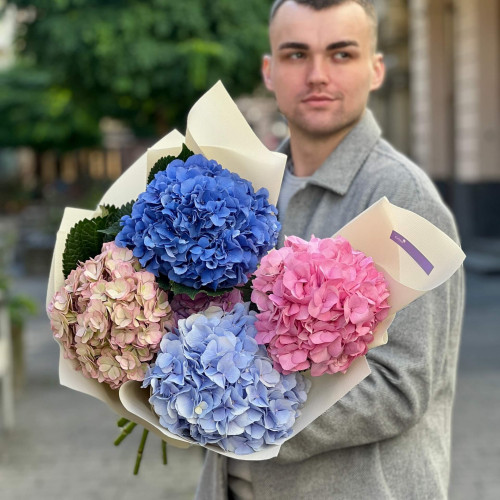 5 гортензий в букете «Осенний микс»