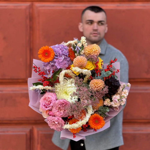 Кольоровий букет в каркасній техніці «Осінній вальс»