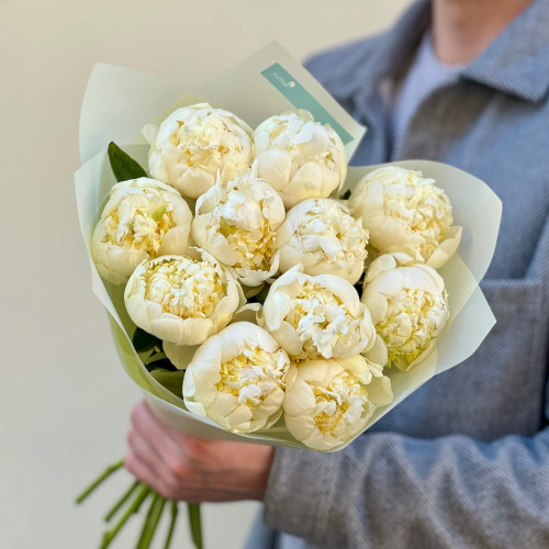 11 пионов сорта Bridal Shower в букете «Лимонный туман»