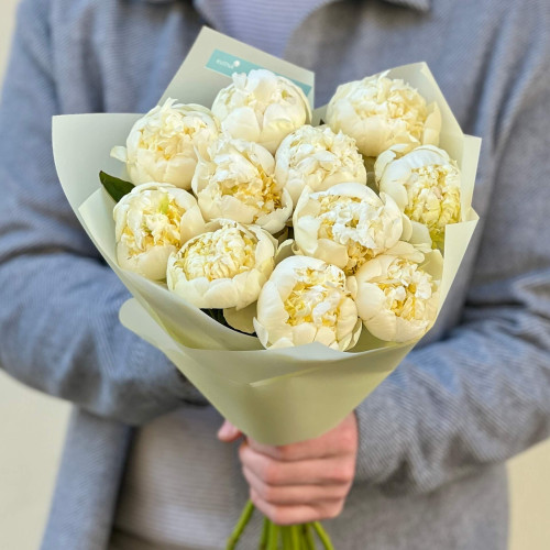 11 пионов сорта Bridal Shower в букете «Лимонный туман»