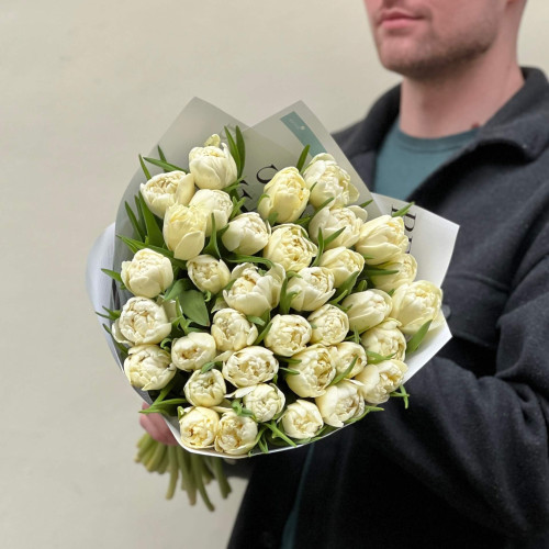 35 півонієвидних тюльпанів у букеті «Лимонний цукор»