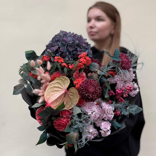 Picturesque bouquet with autumn hydrangea «Tourmaline Pagoda»