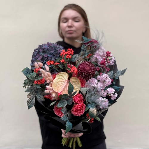 Picturesque bouquet with autumn hydrangea «Tourmaline Pagoda»