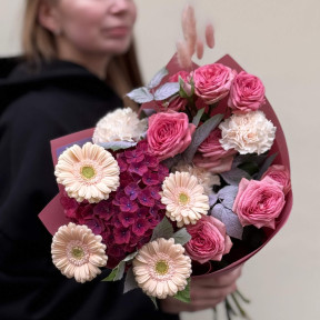 Романтичний букет з пастельними герберами «Ніжний погляд»