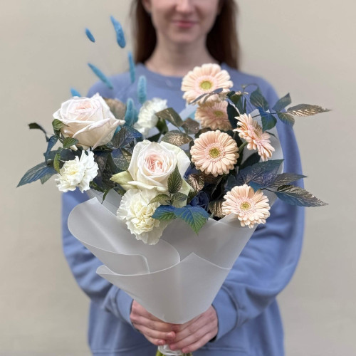 Мальовничий пастельний букет «Проблиск неба»