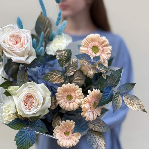 Мальовничий пастельний букет «Проблиск неба»