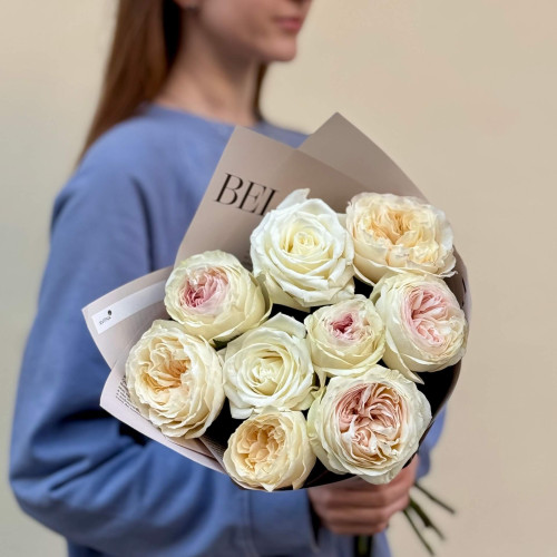 Мікс із 9 світлих еквадорських троянд «Білий сатин»