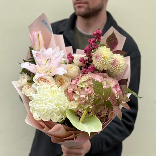 Ніжний букет у пастельних відтінках «Пудровий аромат»