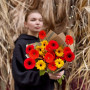 19 гербер сортів Sailor, Henry та Red Ruby у букеті «Осінні вогники»